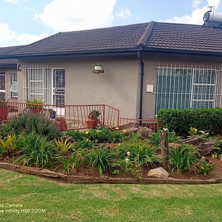 4 On Verbena Boksburg Exteriér fotografie