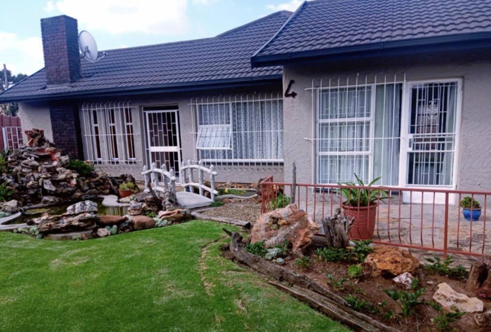 4 On Verbena Boksburg Exteriér fotografie